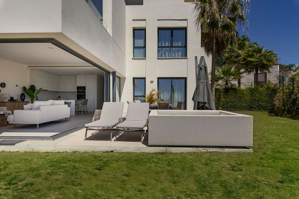 Semi-Detached House Casares Playa Málaga - image 9