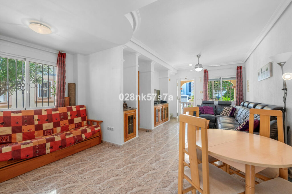 Townhouse La Zenia Alicante - image 9