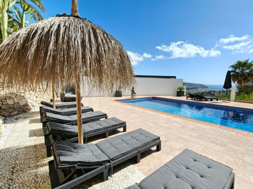 Detached Villa Moraira Alicante - image 9