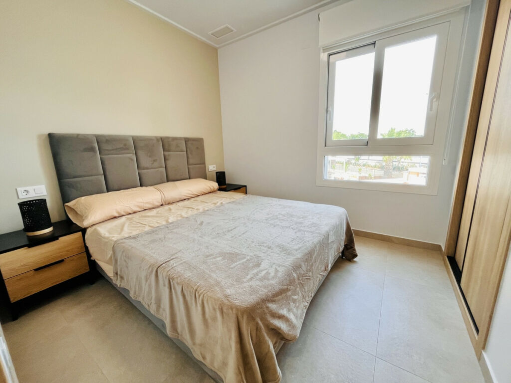 Middle Floor Apartment Guardamar del Segura Alicante - image 9