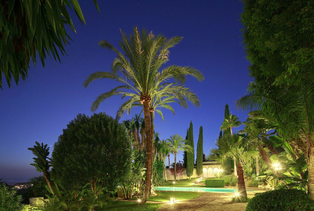 Detached Villa Río Real Málaga - image 8