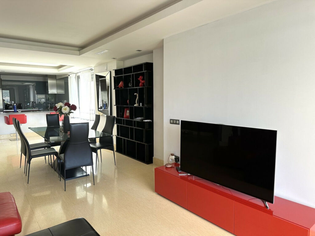 Middle Floor Apartment Benahavís Málaga - image 9