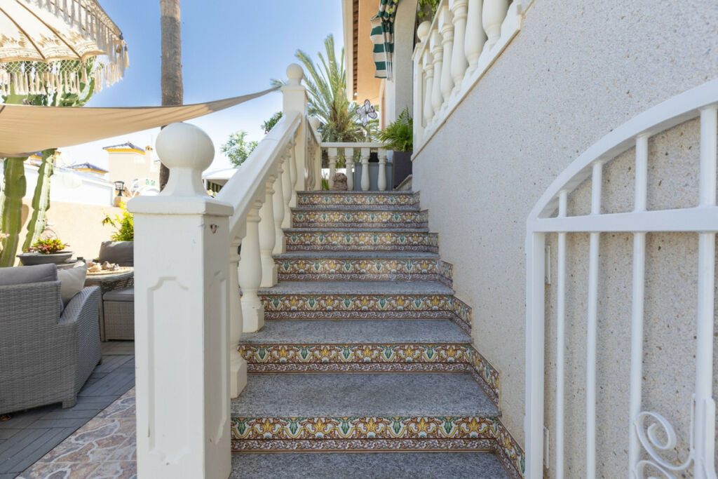 Detached Villa Benijofar Alicante - image 9