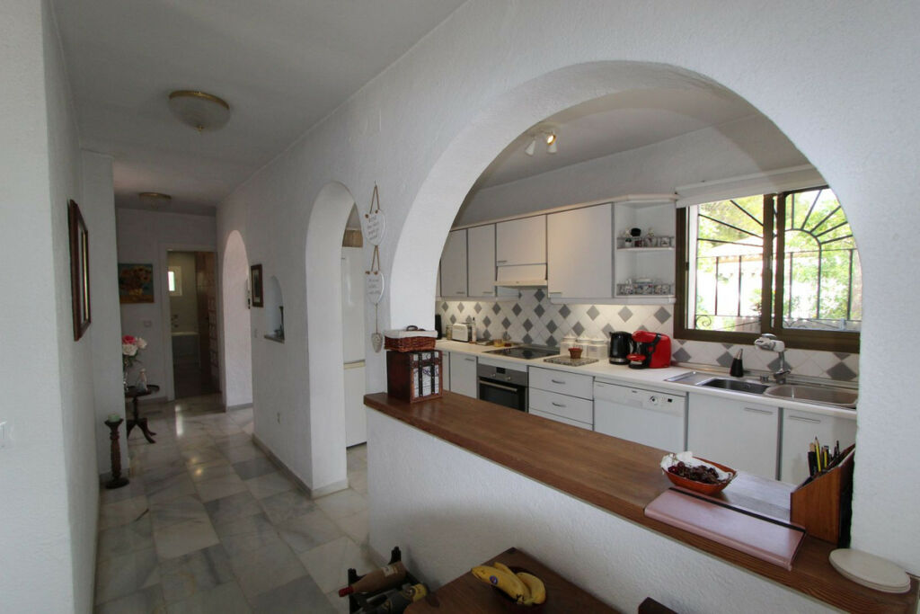 Detached Villa La Capellania Málaga - image 9
