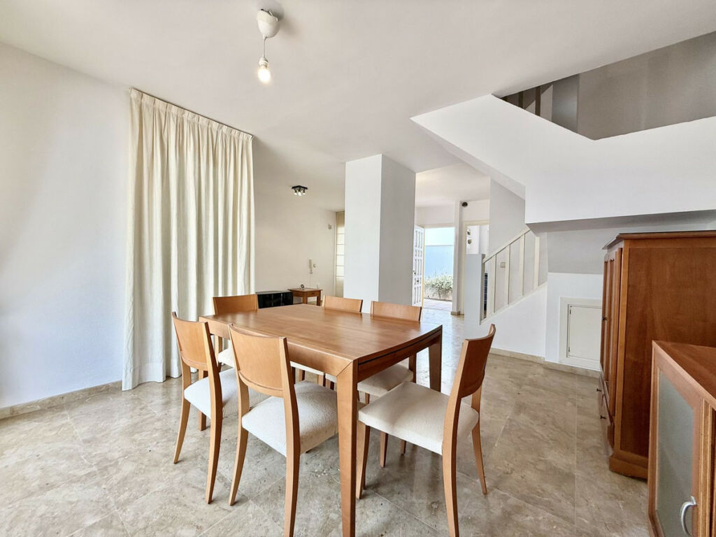 Townhouse Nueva Andalucía Málaga - image 9