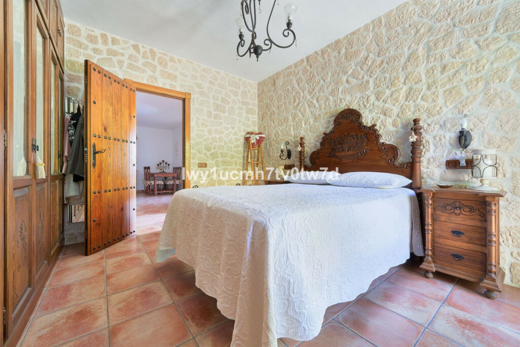 Detached Villa Alhaurín de la Torre Málaga - image 9