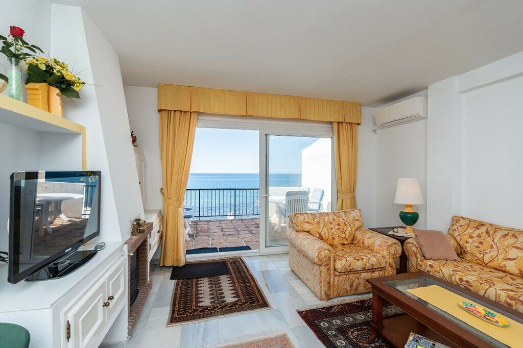 Penthouse Duplex Calahonda Málaga - image 9