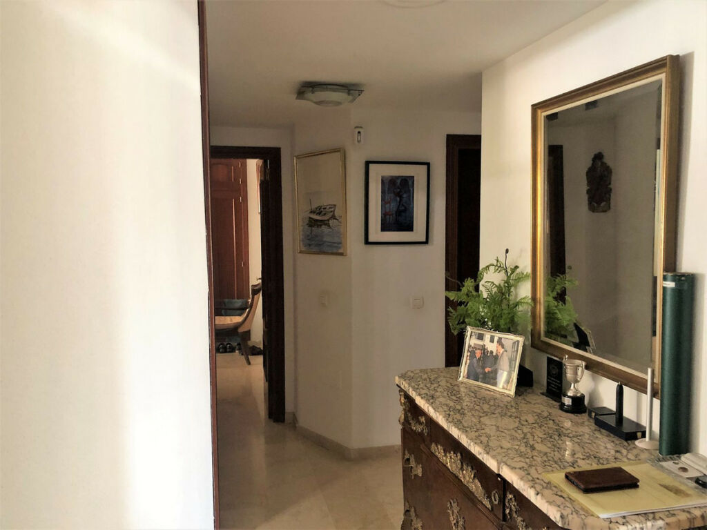 Middle Floor Apartment Fuengirola Málaga - image 9