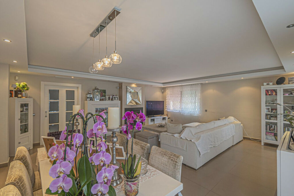 Detached Villa San Pedro de Alcántara Málaga - image 9