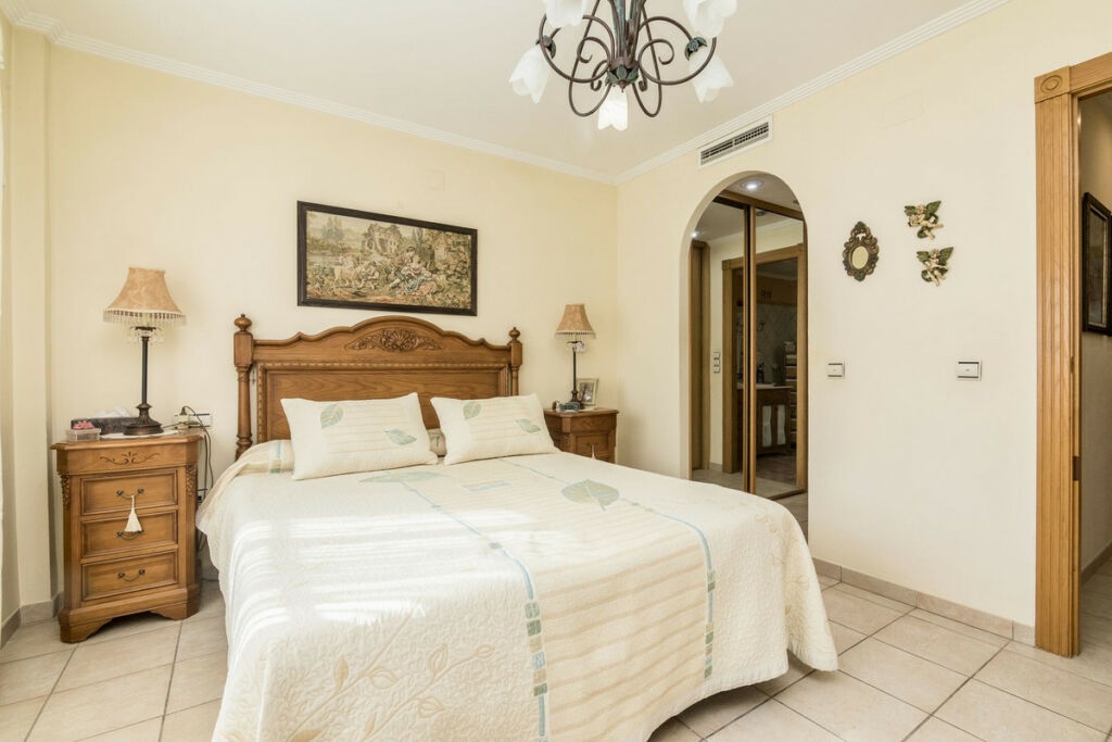 Detached Villa Almoradi Alicante - image 9
