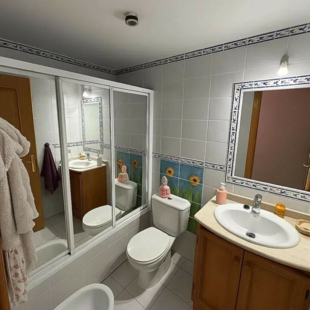 Top Floor Apartment Estepona Málaga - image 9