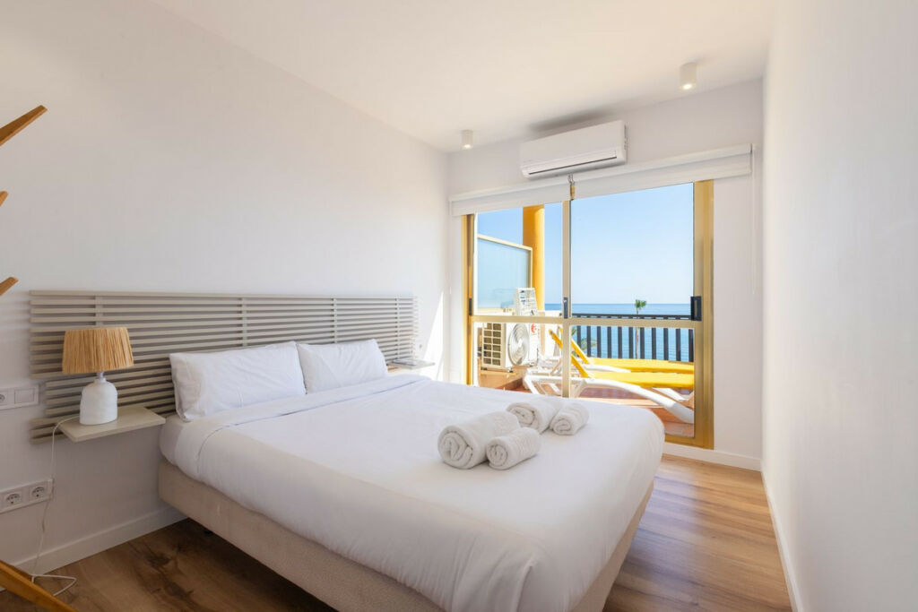 Penthouse Elviria Málaga - image 19