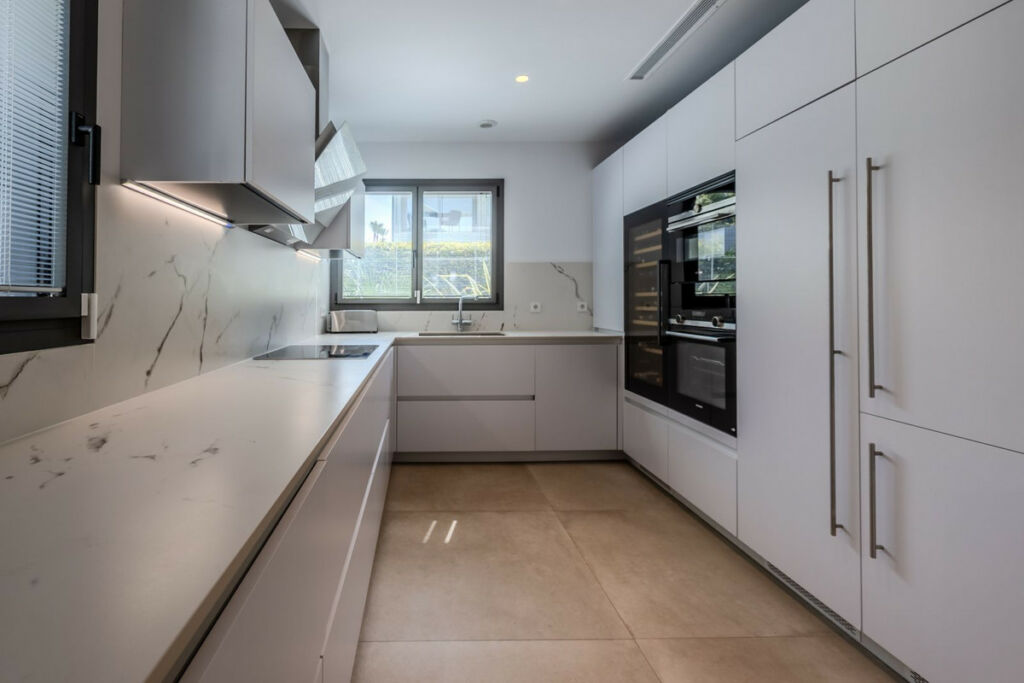 Detached Villa Puerto Banús Málaga - image 9