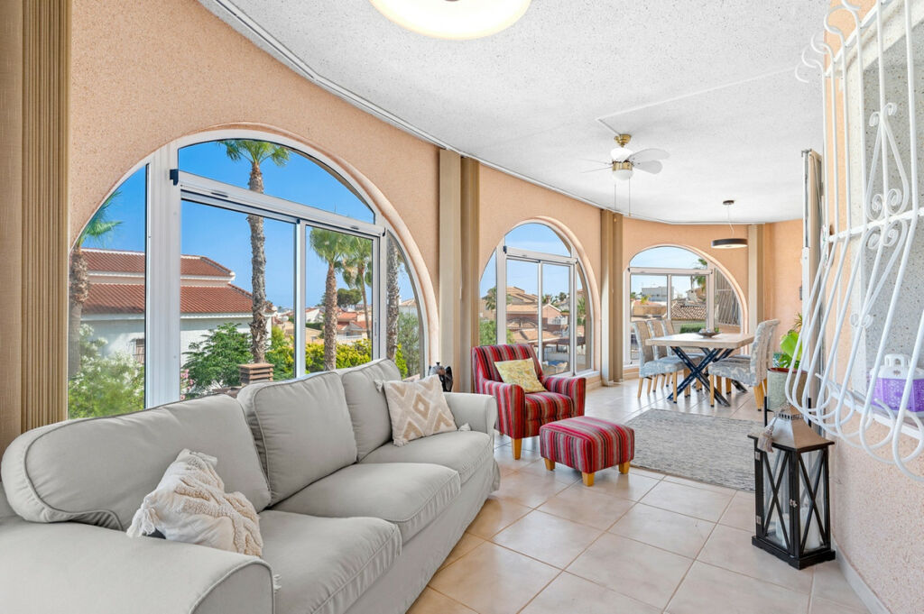 Detached Villa Ciudad Quesada Alicante - image 9