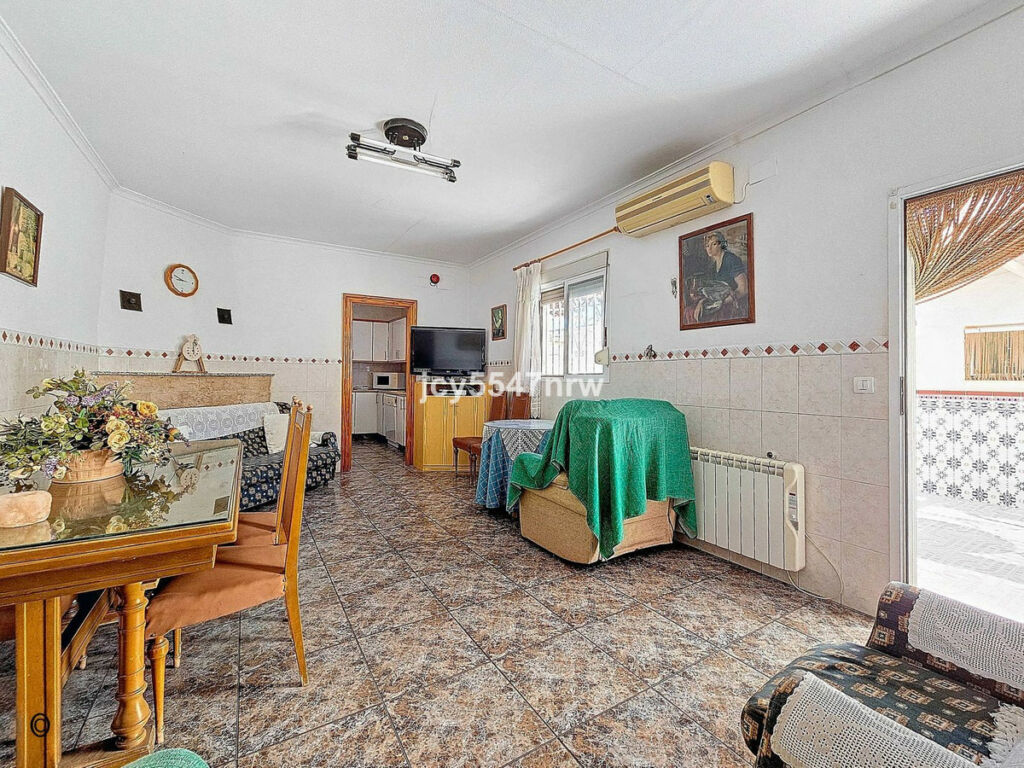 Townhouse Pinoso Alicante - image 9
