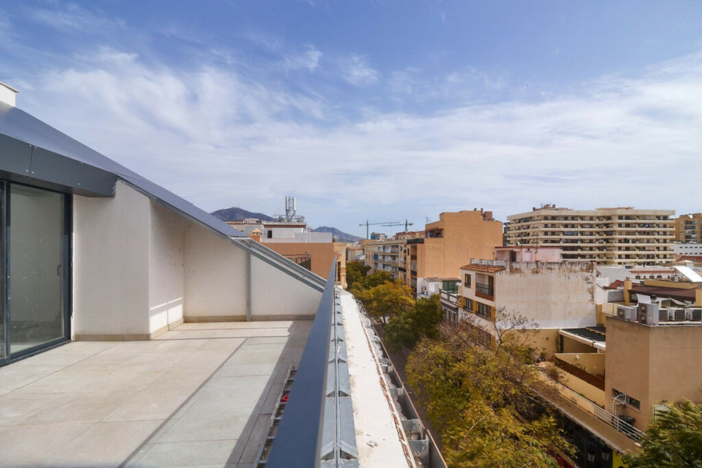Middle Floor Apartment Fuengirola Málaga - image 93