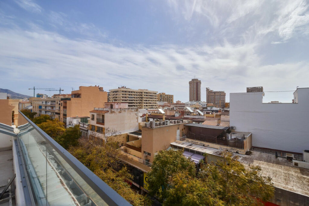 Middle Floor Apartment Fuengirola Málaga - image 95