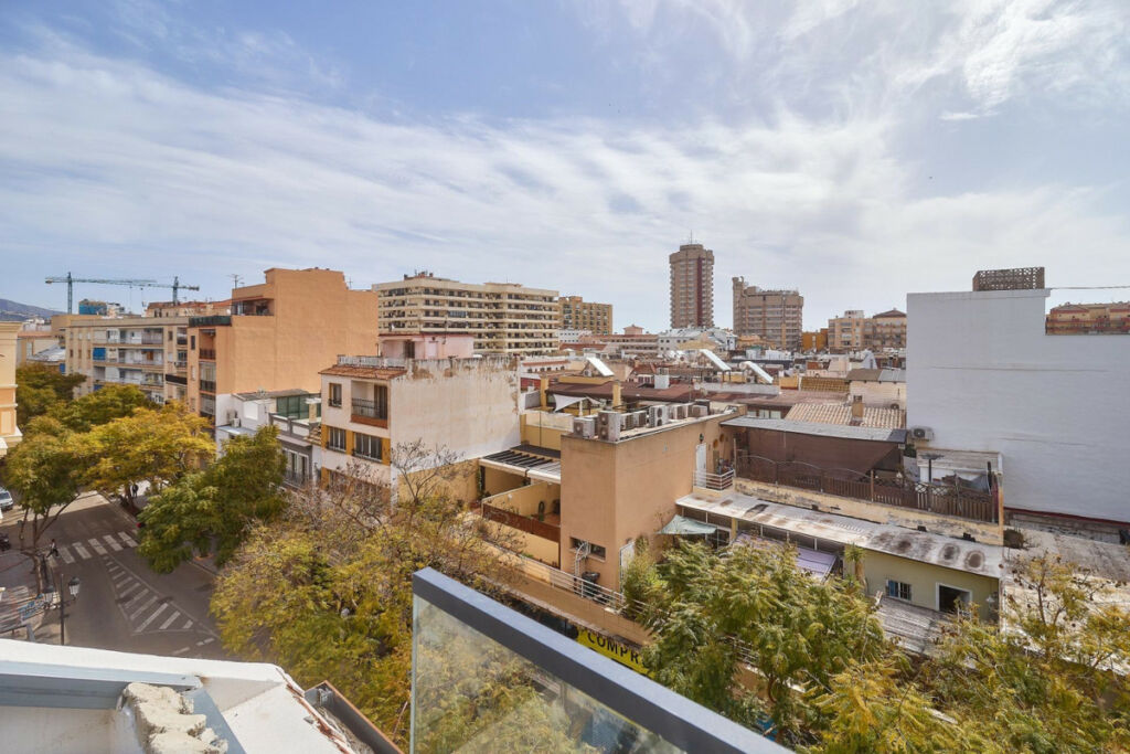 Middle Floor Apartment Fuengirola Málaga - image 97