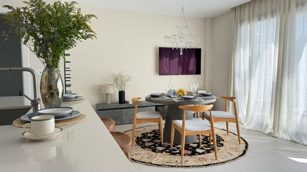 Middle Floor Apartment Estepona Málaga