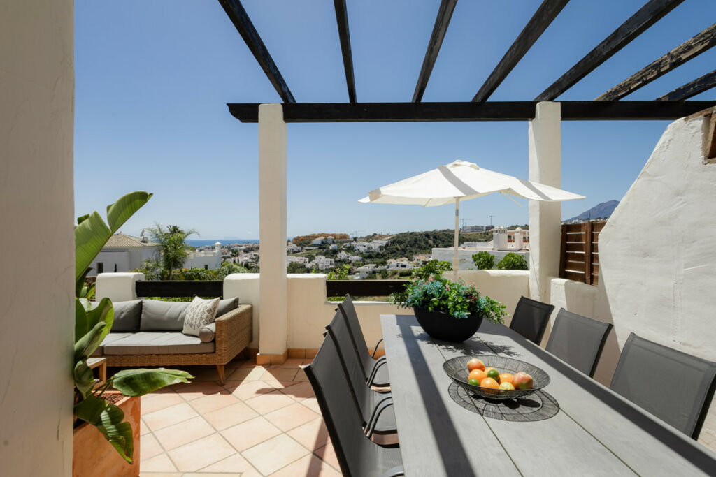Middle Floor Apartment Estepona Málaga