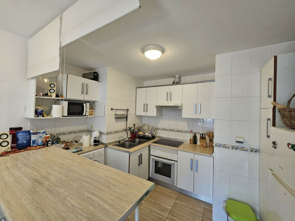 Middle Floor Apartment San Luis de Sabinillas Málaga