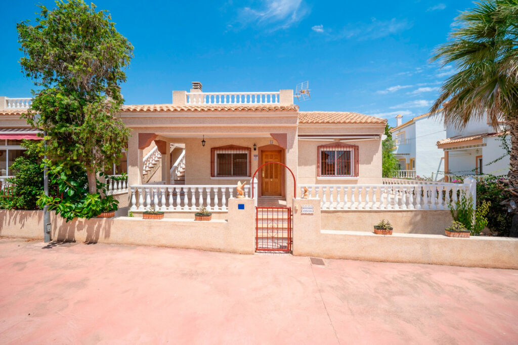 Detached Villa Algorfa Alicante - image 2