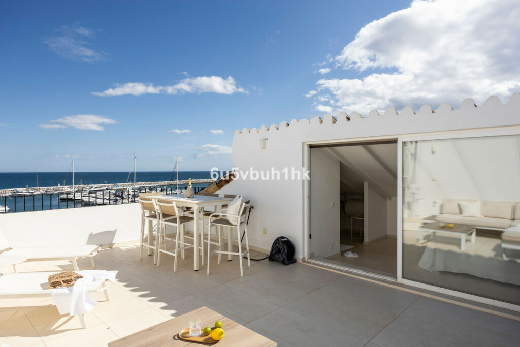 Penthouse Duplex Puerto Banús Málaga - image 4