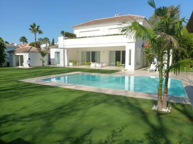 Detached Villa Guadalmina Baja Málaga