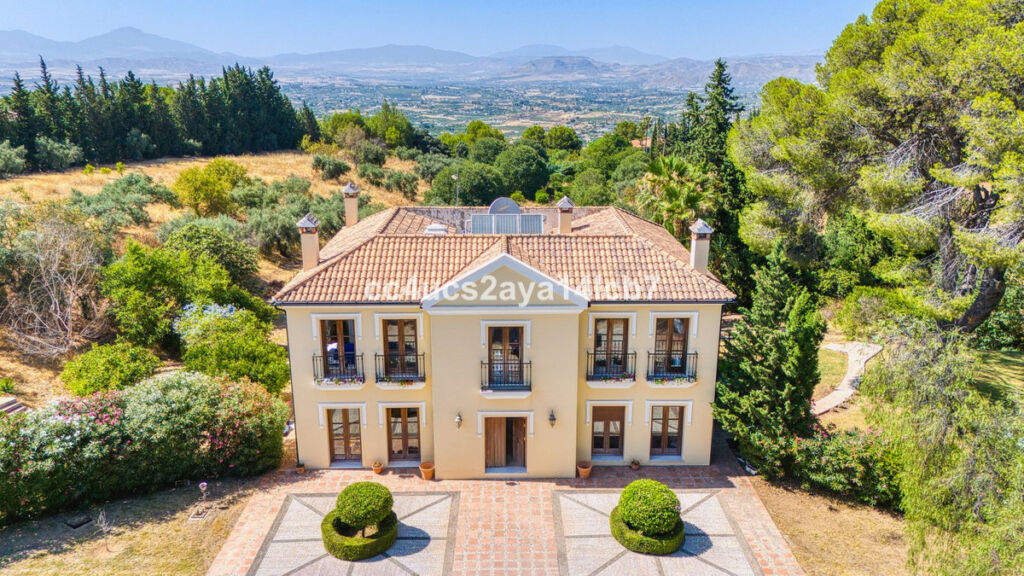 Detached Villa Alhaurín el Grande Málaga