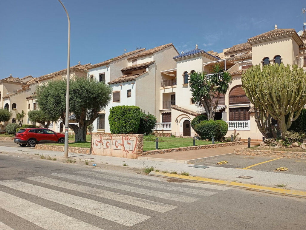Top Floor Apartment Los Alcázares Alicante - image 2