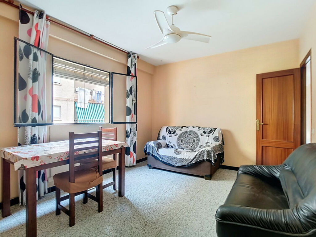Middle Floor Apartment Fuengirola Málaga