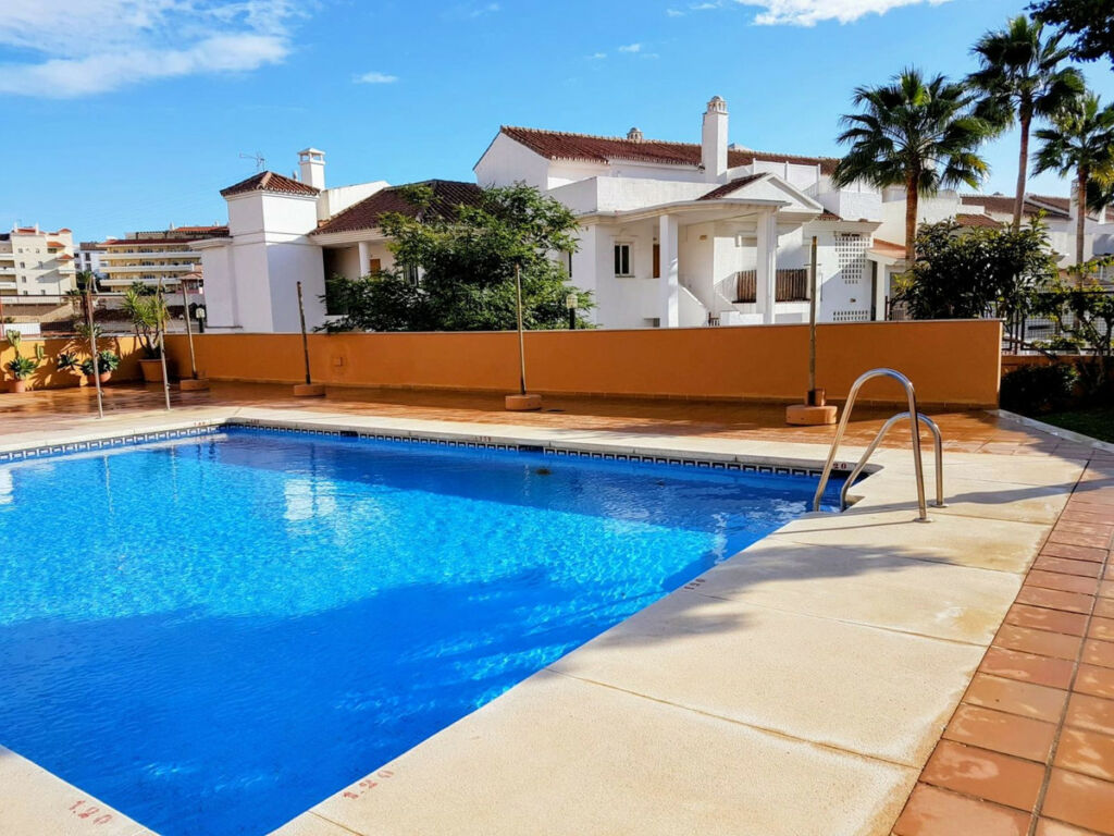 Ground Floor Apartment Miraflores Málaga - image 2