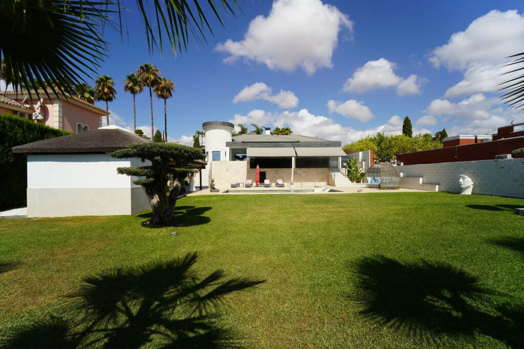 Detached Villa Mijas Golf Málaga - image 2