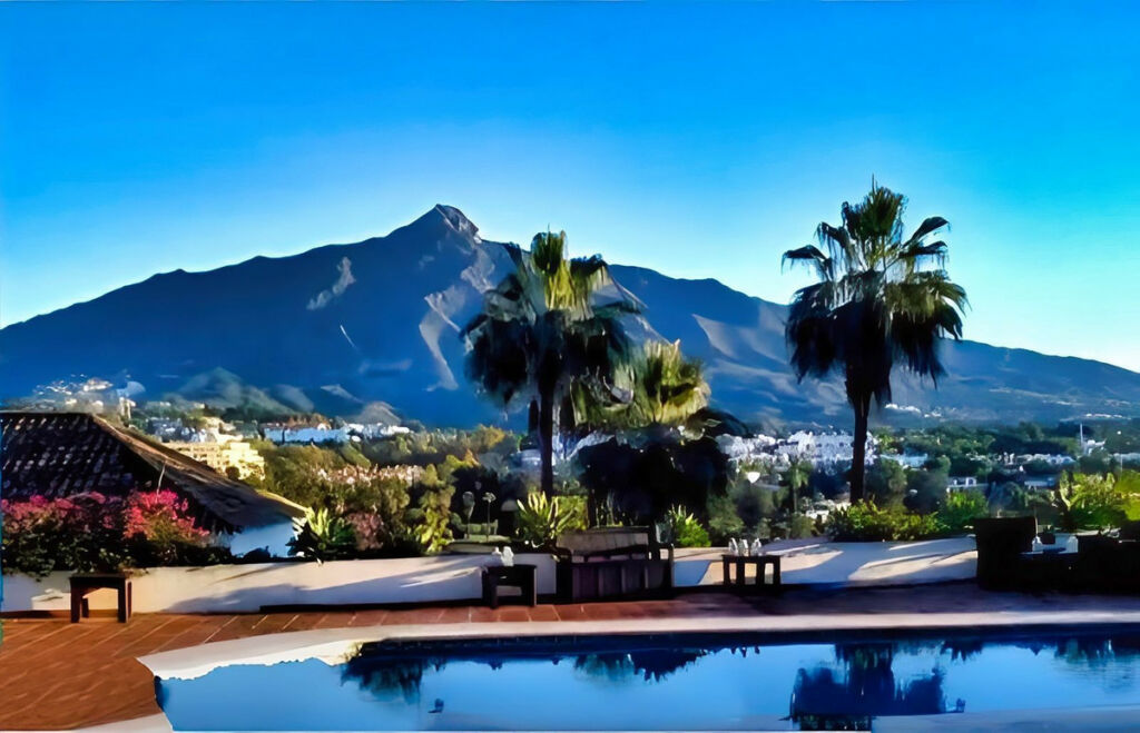 Detached Villa Nueva Andalucía Málaga