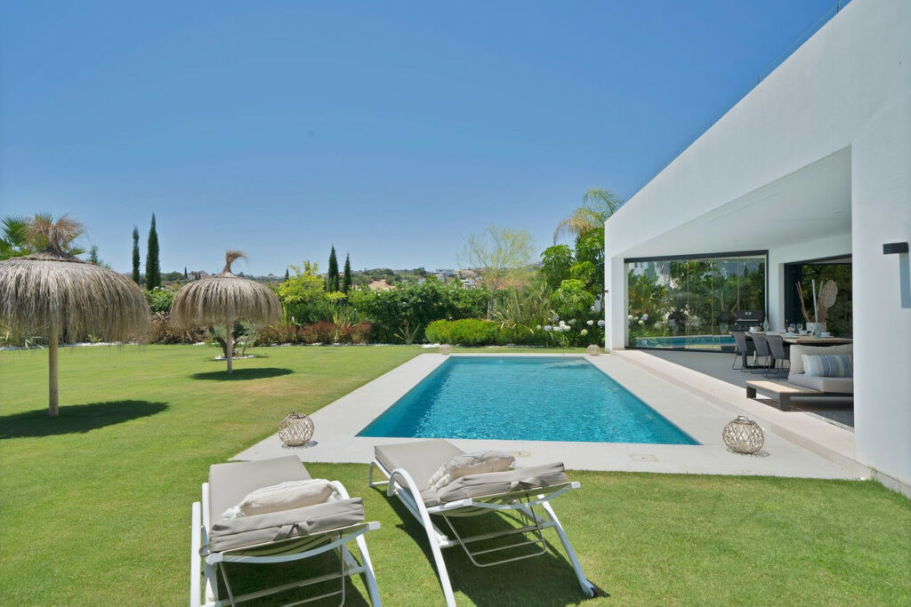 Detached Villa La Cala Golf Málaga - image 2