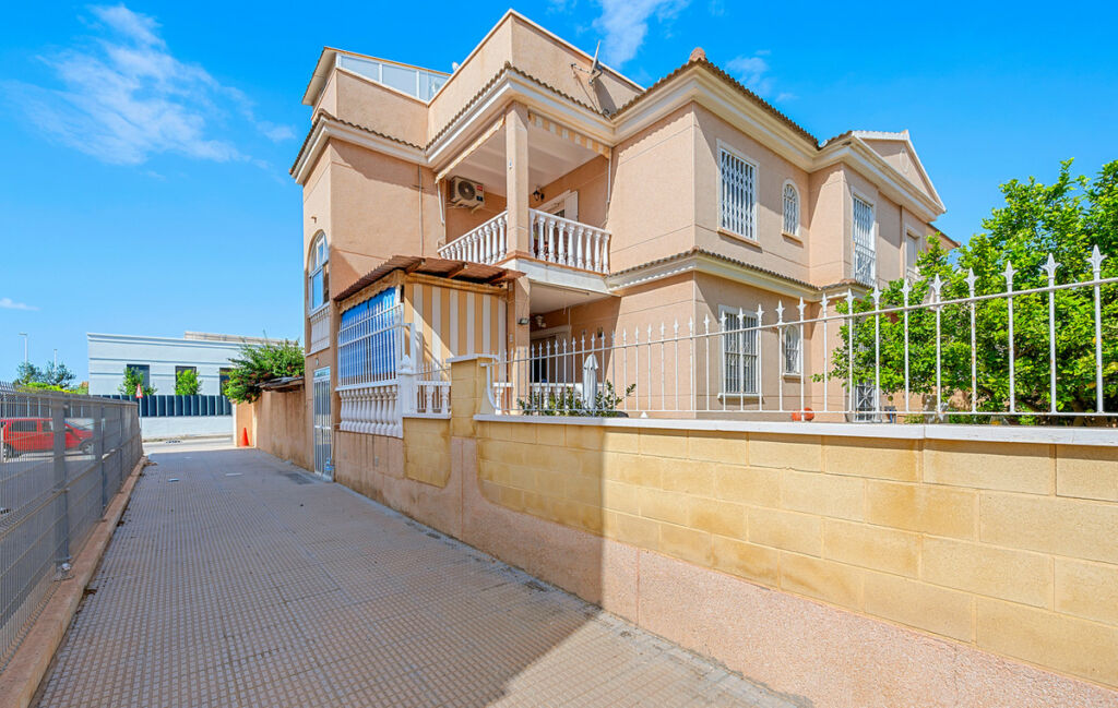 Ground Floor Apartment La Zenia Alicante