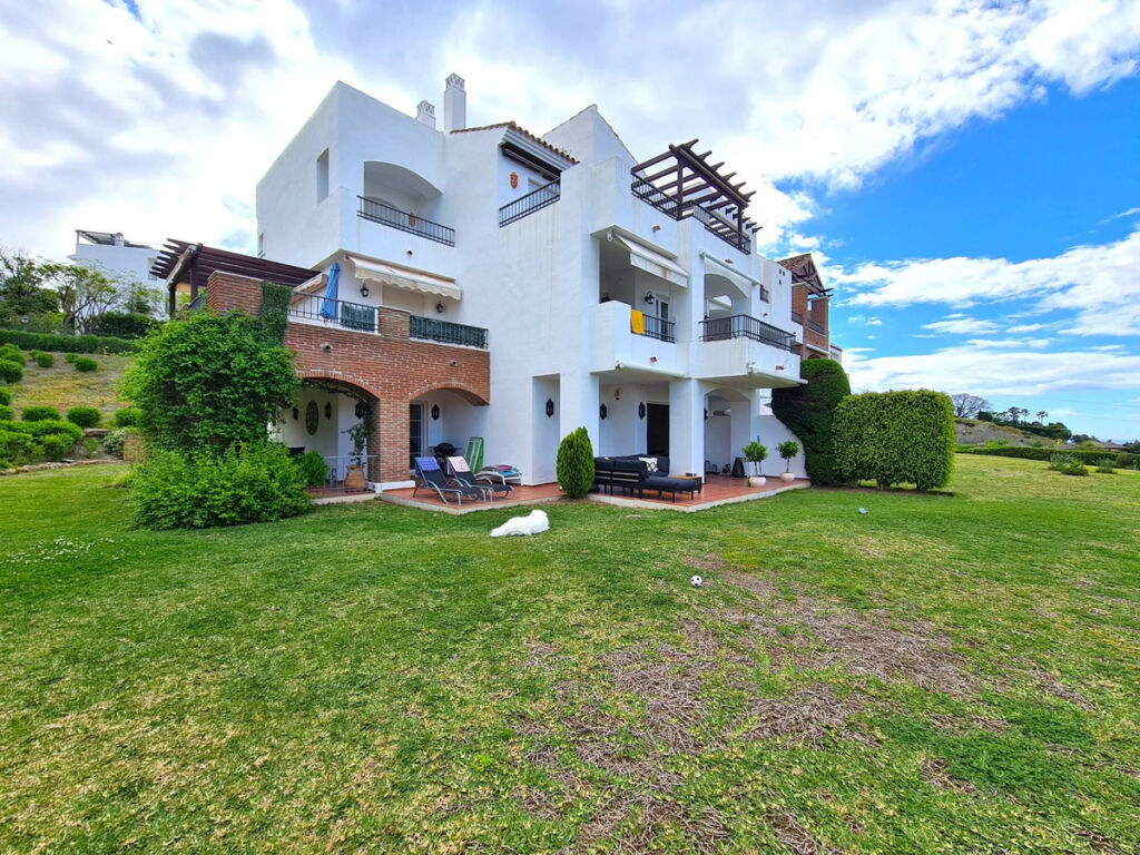 Ground Floor Apartment Benahavís Málaga
