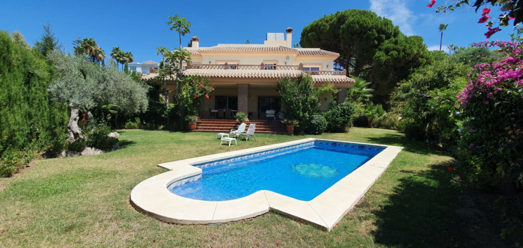 Detached Villa El Rosario Málaga
