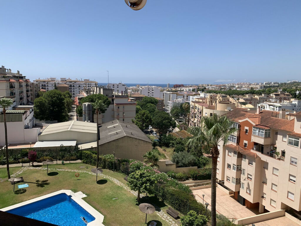 Middle Floor Apartment Estepona Málaga
