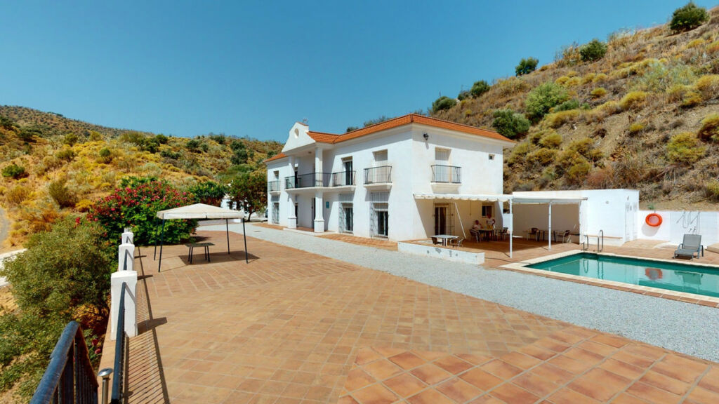 Detached Villa Macharaviaya Málaga