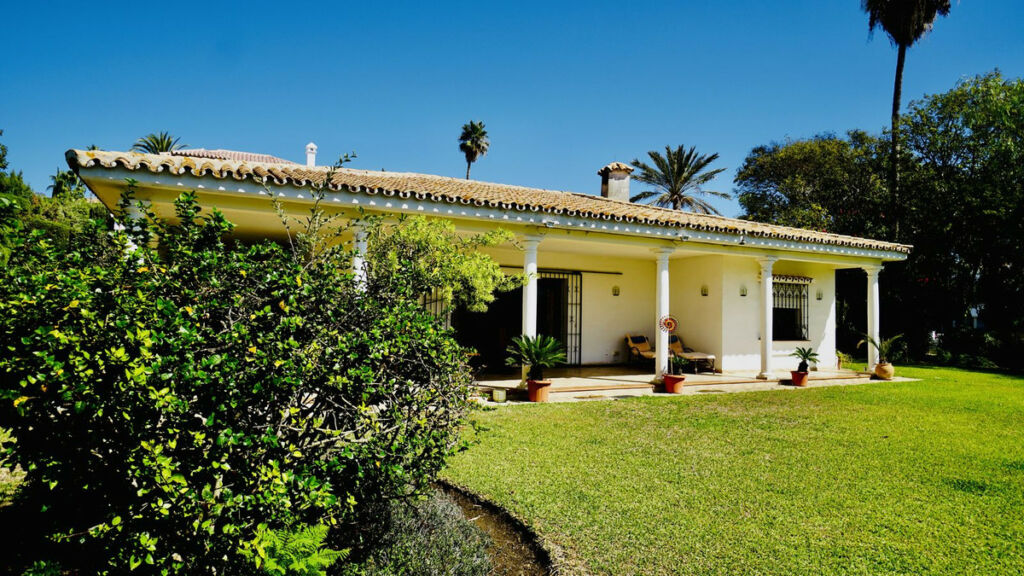 Detached Villa El Paraiso Málaga