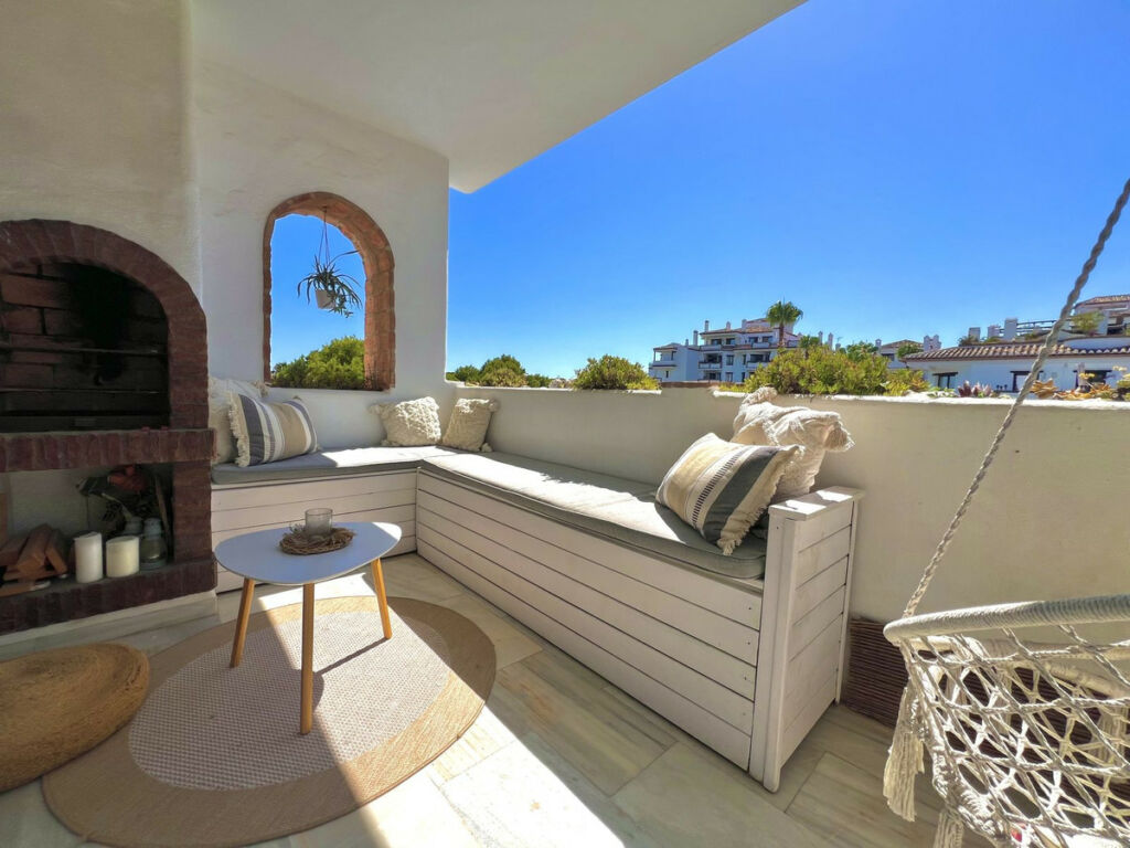 Top Floor Apartment Calahonda Málaga