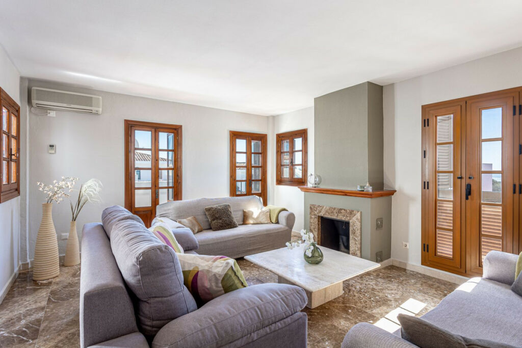 Top Floor Apartment Estepona Málaga