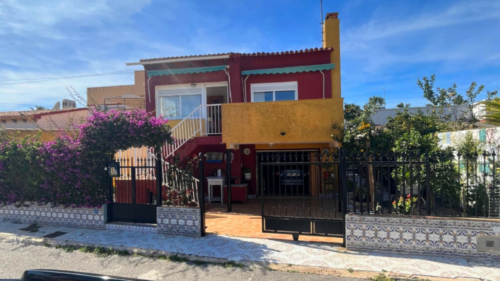 Detached Villa Punta Prima Alicante
