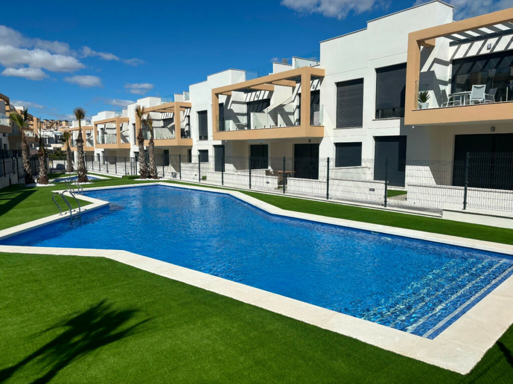 Middle Floor Apartment Villamartin Alicante