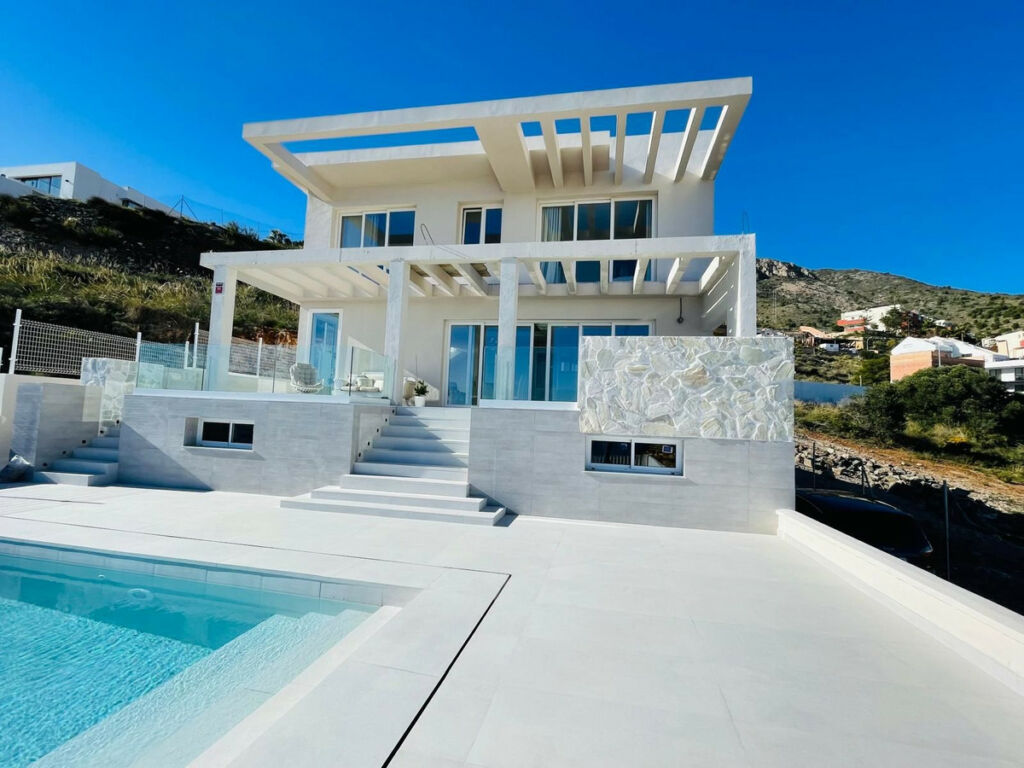 Detached Villa Benalmadena Málaga