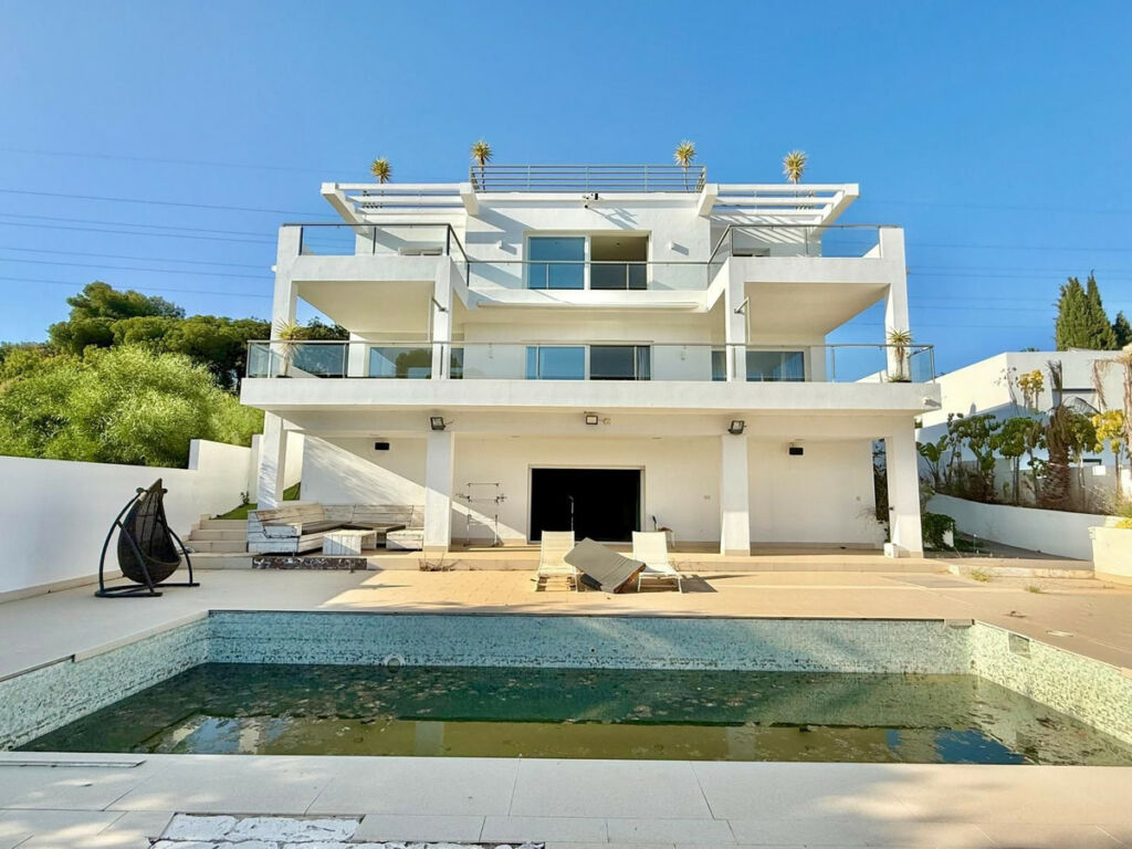 Detached Villa El Rosario Málaga