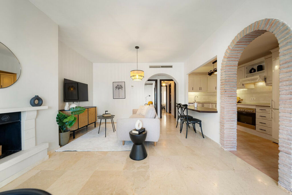 Middle Floor Apartment Nueva Andalucía Málaga