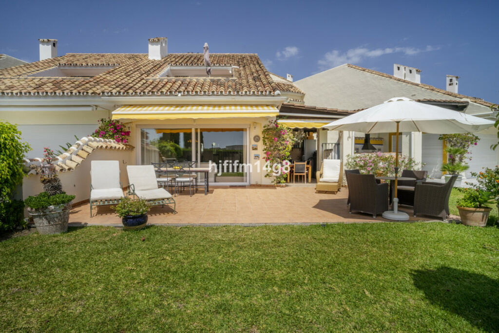 Townhouse Nueva Andalucía Málaga