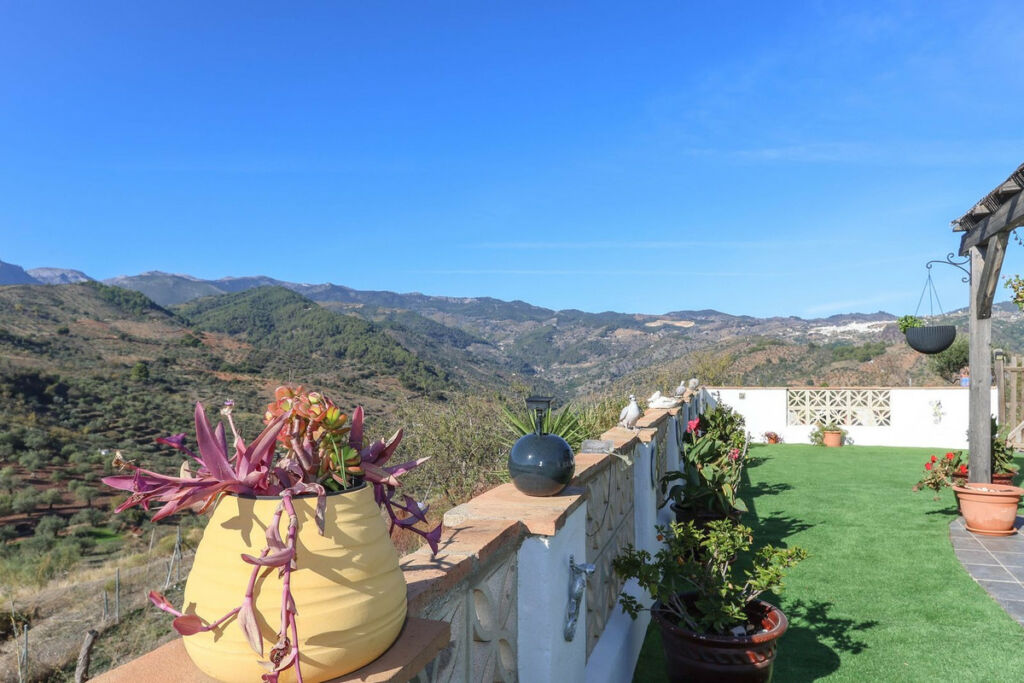 Detached Villa Tolox Málaga